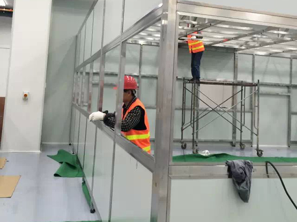 康寧生命科學潔凈棚施工中